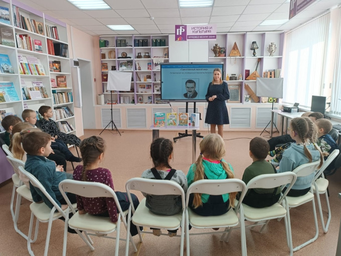 Литературный час: "Таинственный мир В.Бианки". Литературный час: "Таинственный мир В.Бианки".